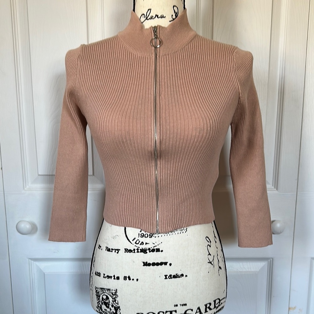 Tan Ribbed Zip-Up Cropped Sweater
